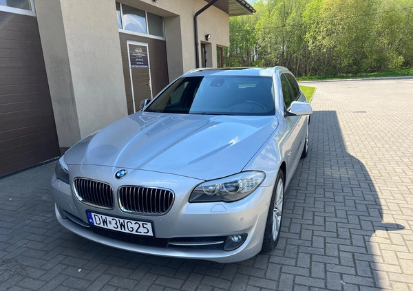 BMW Seria 5 cena 47500 przebieg: 187000, rok produkcji 2011 z Białystok małe 79